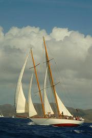    iSails Classic Yacht Charter